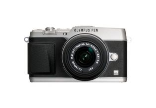 Olympus E-P5 + 14-42mm Lens Kit (Silver)